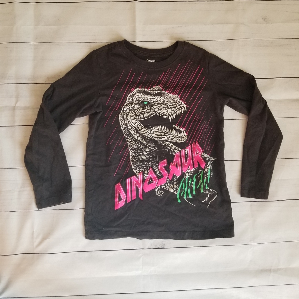 🍎5 for$30🍎 Oshkosh dinosaur T-shirt size 8